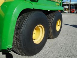 John Deere 6x4 mit E-Kipper