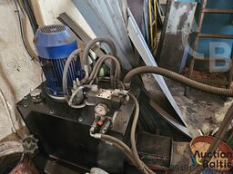  Metal bending machine
