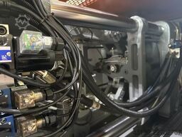 Chen Hsong JetMaster 208-MK6 mit dem Roboter Samfac