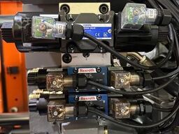 Chen Hsong JetMaster 208-MK6 mit dem Roboter Samfac