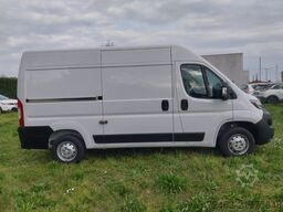 Peugeot Boxer 33 2.2 BlueHDi 140 S&S PM TM