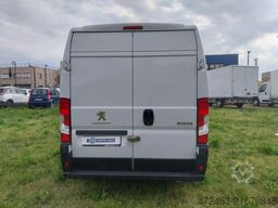 Peugeot Boxer 33 2.2 BlueHDi 140 S&S PM TM