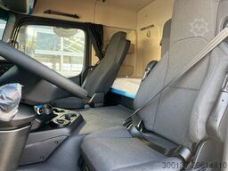 Mercedes-Benz Actros 4048 S 6x4 Tractor Head