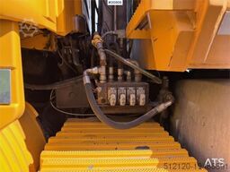 Scania R560 – Snow Plow Ready – Steel Suspension – Tandem
