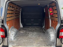 VW Transporter **AUTOMATIC-AIRCO**