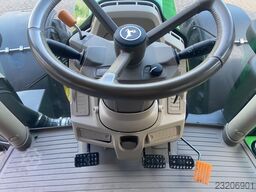 John Deere 6R250