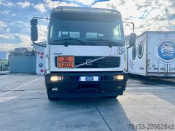 VOLVO FL6-250