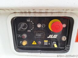 JLG M3369