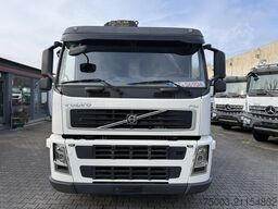 Volvo FM300 6X2*4 Maschinentransporter Kran Hiab 322