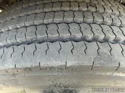 Volvo FM300 6X2*4 Maschinentransporter Kran Hiab 322