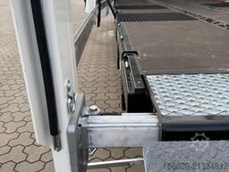 VOLVO 8x2 mit Schwerlast-Ladebordwand Rampe Stapler