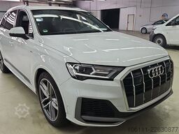 AUDI Q7 55 TFSI e quattro S-Line HeadUp/Massage/AHK