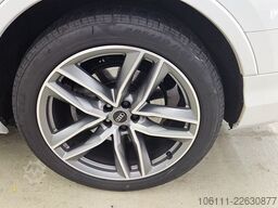 AUDI Q7 55 TFSI e quattro S-Line HeadUp/Massage/AHK