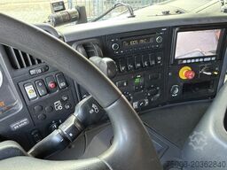 Scania P280 6X2*4
