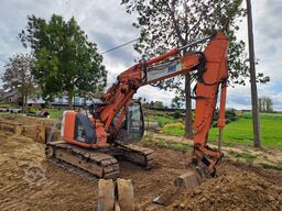 Hitachi ZX135US