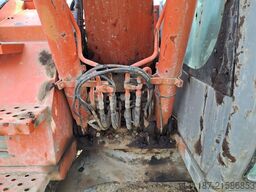 Hitachi ZX135US