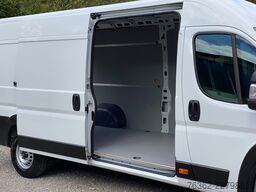 Peugeot Boxer Kasten 435 L4H2  180 AUT/NAvi/PDC