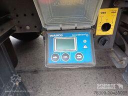 Schmitz Cargobull Curtainsider Standard Staplerhalterung Getränke