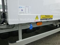 MERCEDES-BENZ Sprinter 317 CDI Kühlkoffer mit LBW Xarios 300GH