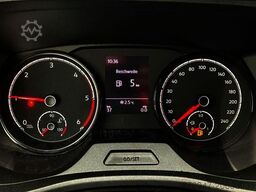 VOLKSWAGEN T6.1 Transporter LR FWD PDC SITZHZ TEMP AHK