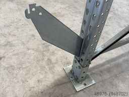 Halter f. Rückwandgitter Diagonallänge: ca. 405 mm