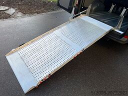 VOLKSWAGEN CRAFTER 2,0 TDI 9 SITZER KAMERA AHK KLIMA PDC