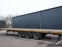 Pacton 3 axle Flatbed trailer with twistlocks