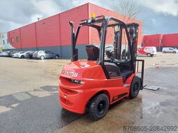 Manitou MI25D MI25D