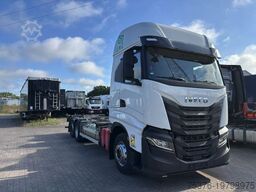 IVECO S-Way 460 LNG Intarder Liftachse Lenkachse