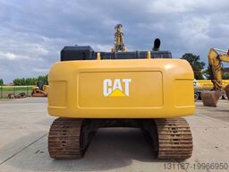 Caterpillar 330DL UHD (21m UHD + short arm)
