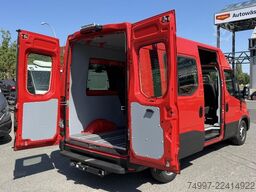 IVECO 35S18HA8V Bus / Schoon-Umbau