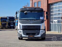 Volvo FE 320 6x2*4 - Tipper Hardox - Full air - Steer...