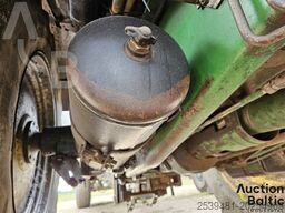 John Deere 6430