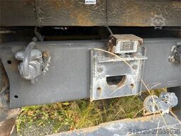 Mercedes-Benz 1524 L flatbed truck w/ new compressor and winter