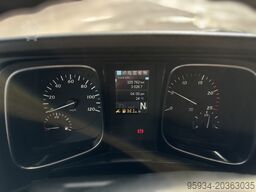 Mercedes-Benz Actros 2551