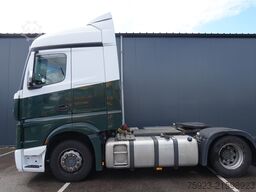 Mercedes-Benz Actros 1942 tractor unit with compressor