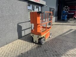 JLG 1230 ES Mast hoogwerker / Vertical Lift 5.44M Werkhoogte elektrisch 2013