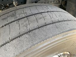 MERCEDES-BENZ Actros 1843 LS_ StreamSpace_ Retarder_ 2x Tank