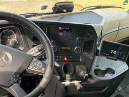 MERCEDES-BENZ Actros 1843 LS_ StreamSpace_ Retarder_ 2x Tank