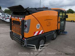 Johnston CN200 Sweeper