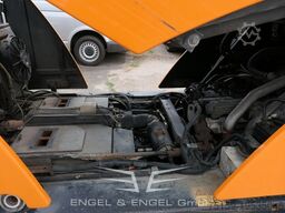 Johnston CN200 Sweeper