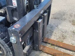 Toyota 52-8FDF30 nur 871 Stunden