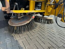 Johnston CX400 SWEEPING TRUCK/ KEHRMASCHINE/VEEGWAGEN/FA...