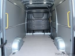 MAN TGE 3.180 mittelang Hochdach AHK Tacho neu