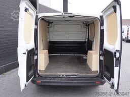 Renault Trafic 2.0 dCi 110PK EURO 6 - Airco - Navi - Cr...