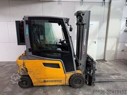 Jungheinrich EFG 320 / Kabine / 2195 Std.
