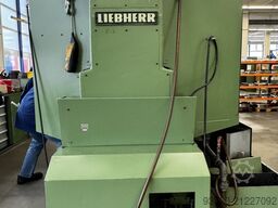 LIEBHERR L 652
