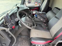Volvo FMX 450 6x2*4, Hooklift + 26t/m Crane, YM: 2018