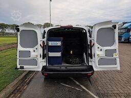 FORD TRANSIT CONNECT L1 Navi 3 Zits!