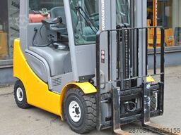 Jungheinrich TFG 320s